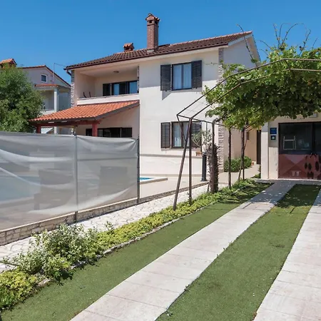 Vikendica In With Wifi *