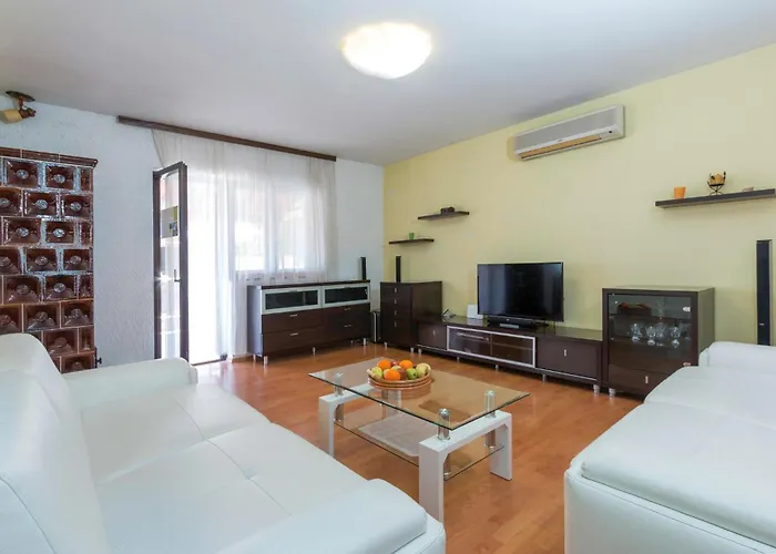 In With Wifi Nyaraló *